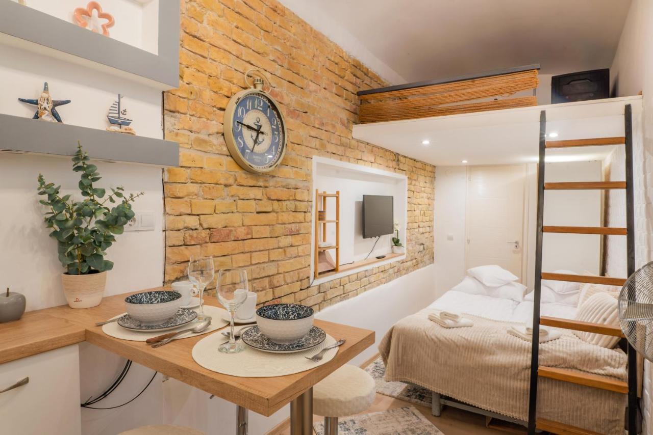 Oktogon City Apartment บูดาเปสต์ ภายนอก รูปภาพ