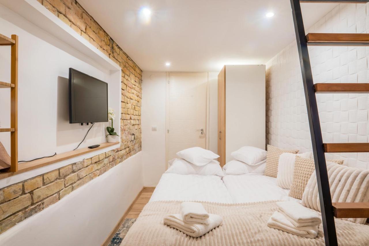 Oktogon City Apartment บูดาเปสต์ ภายนอก รูปภาพ